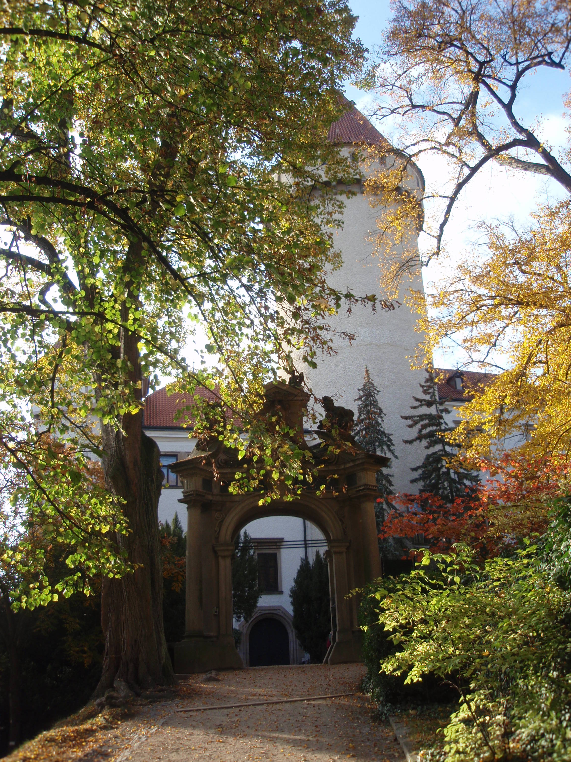 Konopiště - sochy a stavby v parku 5